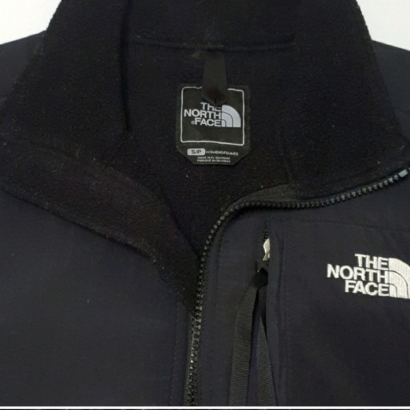 The North Face Pebble Black Fleece Jacket - Picture 7 of 9